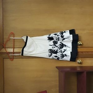 Size 8 White House Black Market Strapless White and Black Floral Formal Dress